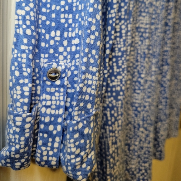 🔴 SOLD Croft and barrow light blue and white top - Picture 4 of 4